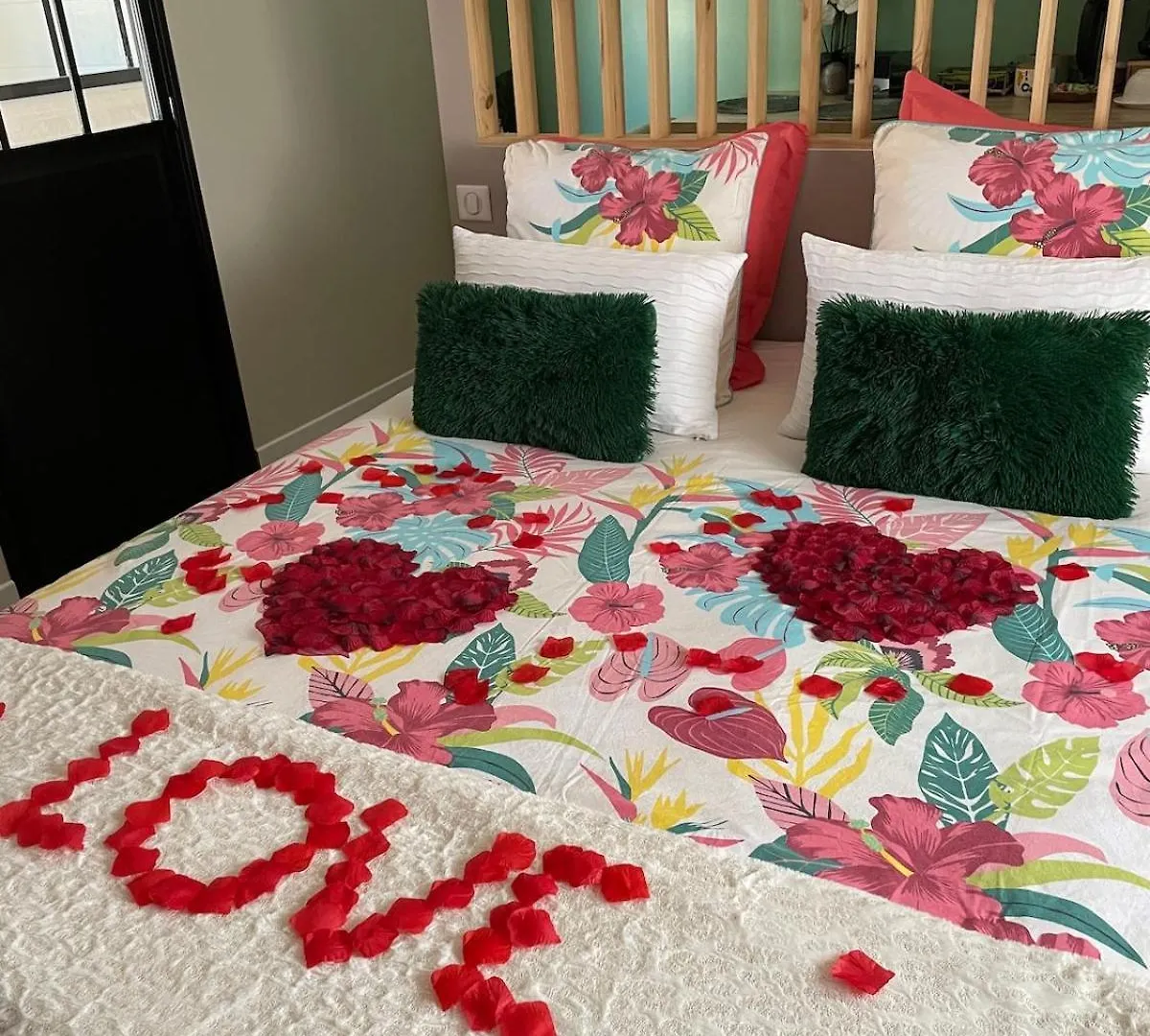 Apartament Suite Romantique Au Coeur Du Spa Avec Jacuzzi Et Sauna Privatif Proche De Toulouse Auterive  Francja